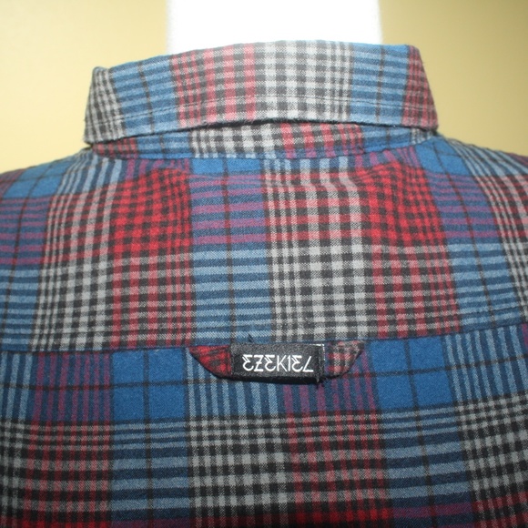Ezekiel Lumberjack Flannel - Picture 3 of 4